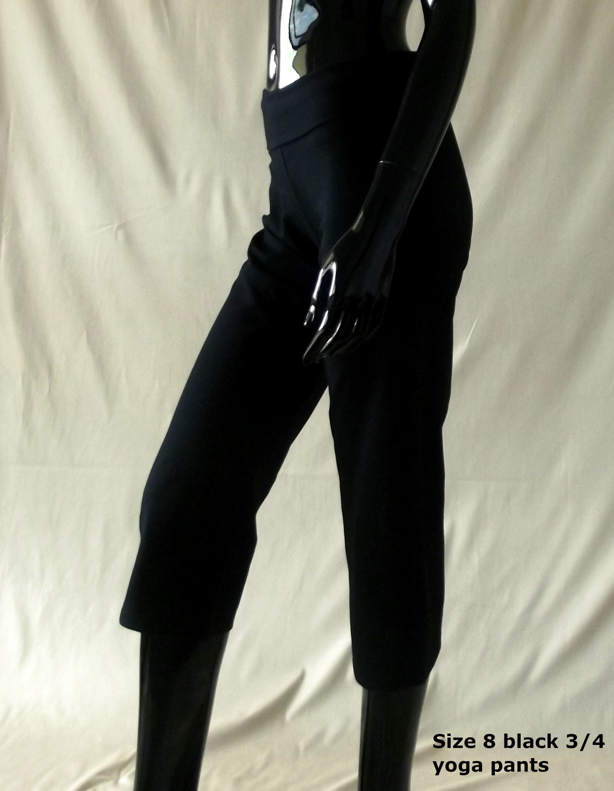 black 3/4 length stretchy yoga pants