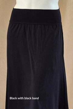 Black skirt with a black band 